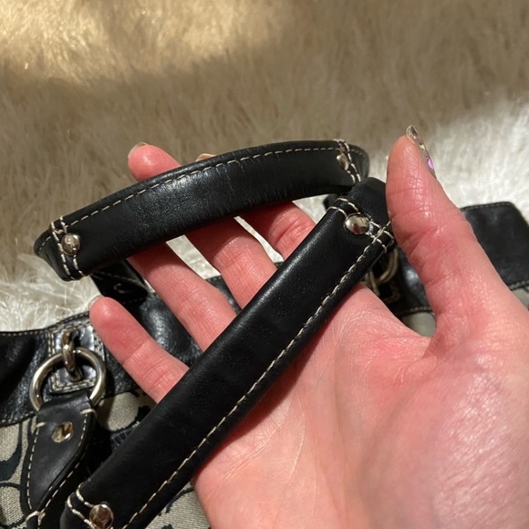 ♥️🔥Coach FLASH SALE 🔥MAKE OFFER 🔥♥️ - Picture 7 of 8